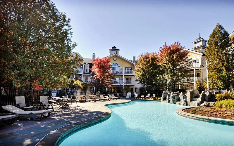 Château Beauvallon on Montée Ryan, 4 km from the ski-in ski-out hotels of Mont-Tremblant, Quebec