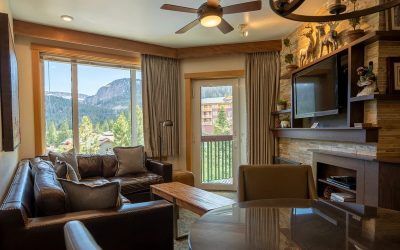 Juniper Springs Resort beside Eagle Lodge, ski-in ski-out lodging at Mammoth Mountain, California