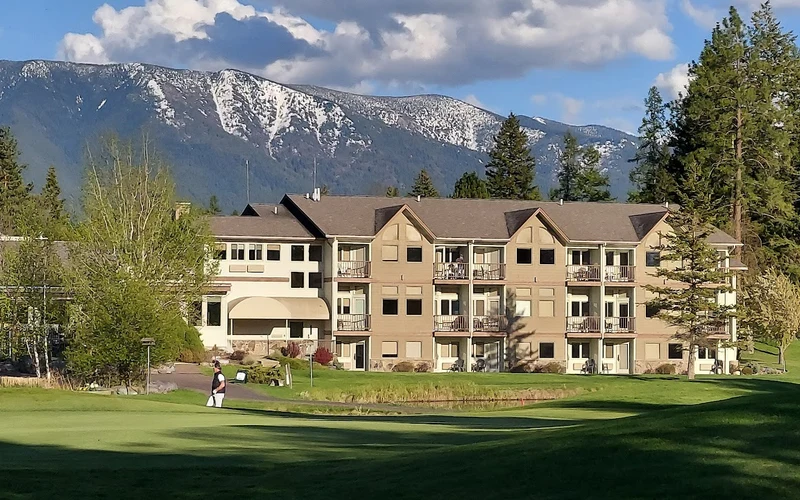 Meadow Lake Resort in Columbia Falls, Montana, a drive from the ski-in ski-out lodging at Whitefish Mountain Resort