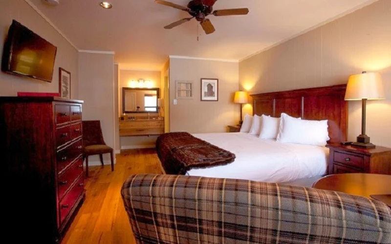 The Nordic Inn on Treasury Road above the base area, shuttle lodging near the ski-in ski-out addresses at Crested Butte, Colorado